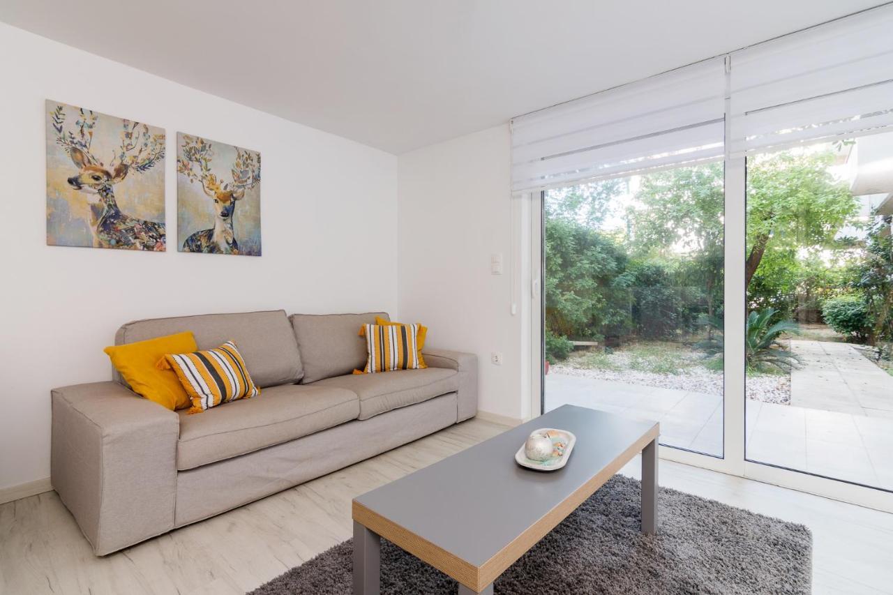Apartment For 3 Ppl In Varkiza Exterior photo